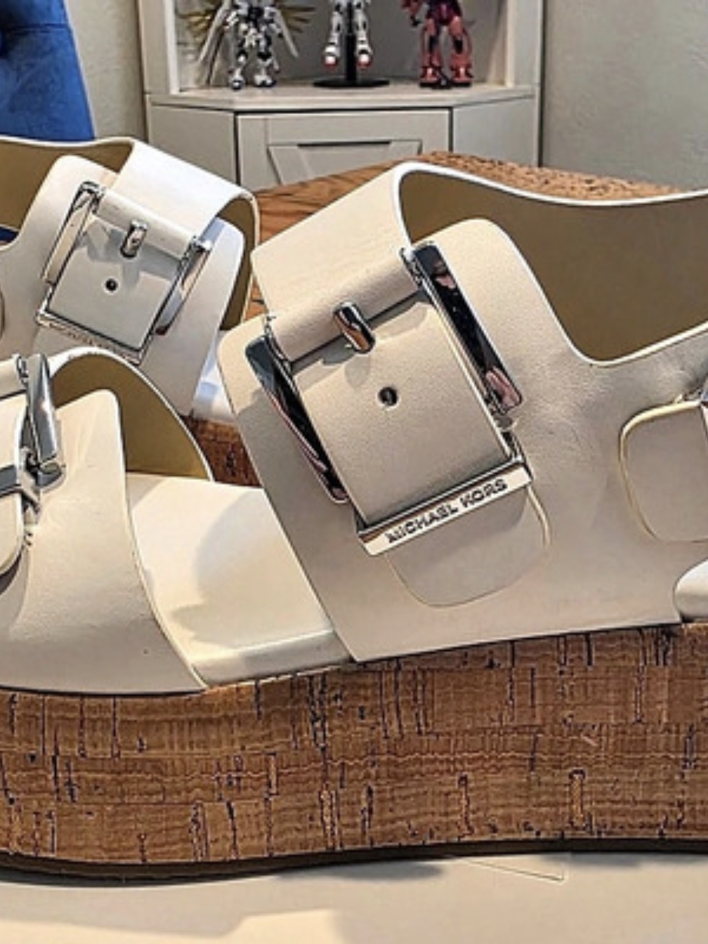 Michael Kors Colby Leather Flatform Sandal White & Brown - Picture 2 of 7